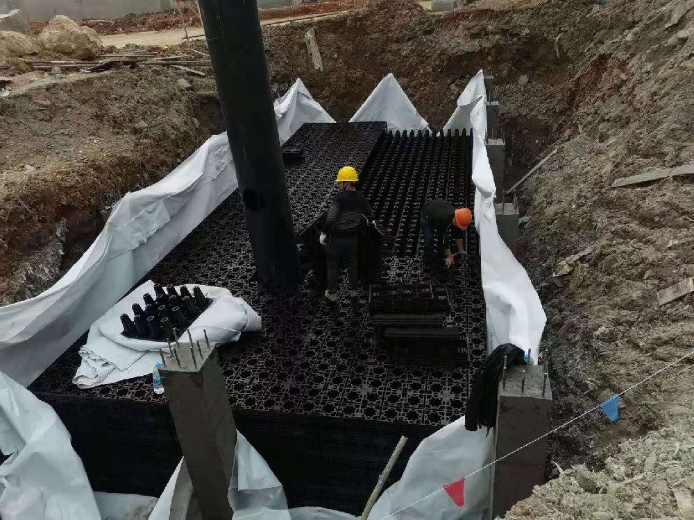 浙江德勵(lì)石順利并簽約施工富政儲(chǔ)出[2017]14號(hào)地塊雨水收集回用系統(tǒng)